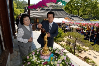 「불기 2558년 부처님 오신 날」봉축행사 참석 대표이미지